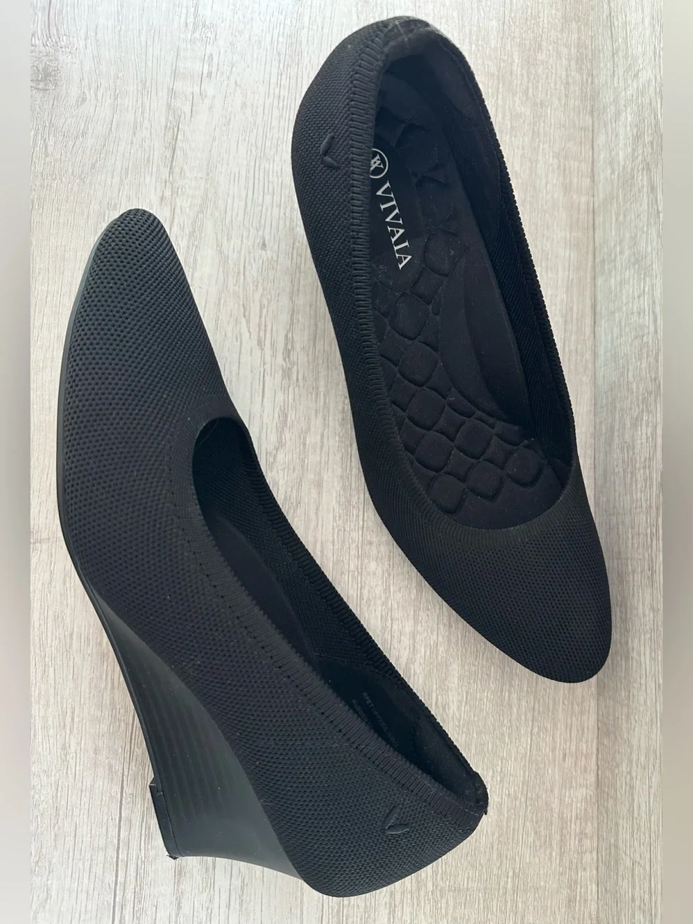 Vivaia Almond-Toe Wedge Heels Tamia Pro Wedges Black Size 8.5 / 39.5